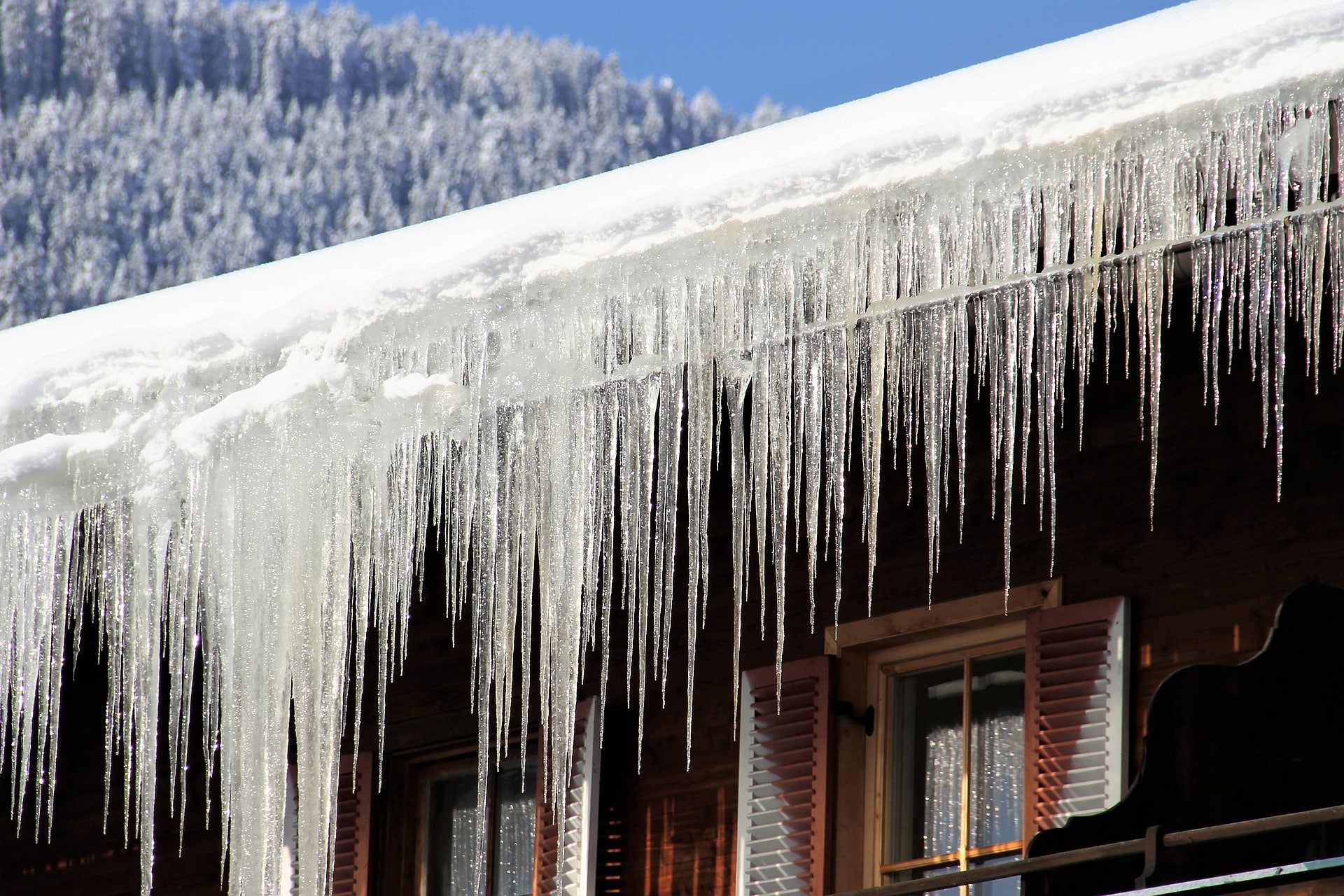 Gutter Repair in Winter: Why It’s So Important